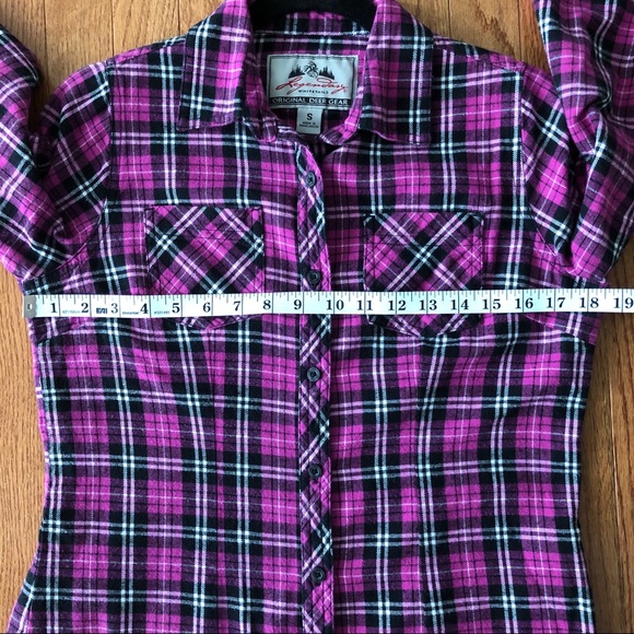 Legendary Whitetails Flannel - Size Small - Picture 7 of 9